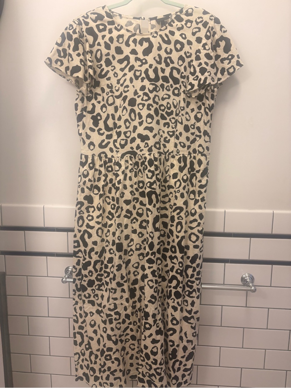 Dalmation Print Short-Sleeve Dress - white and Black